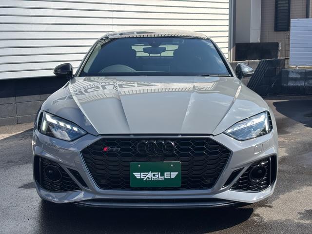 ＲＳ５スポーツバック ベースグレード　１オナ　パノラマサンルーフ　カーボンスタイリングＰＫＧ　全席シートヒーター　純正ナビ　ＴＶ　全方位カメラ　純正２０インチＡＷ（4枚目）