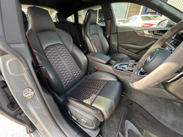 ＲＳ５スポーツバック ベースグレード　１オナ　パノラマサンルーフ　カーボンスタイリングＰＫＧ　全席シートヒーター　純正ナビ　ＴＶ　全方位カメラ　純正２０インチＡＷ（22枚目）