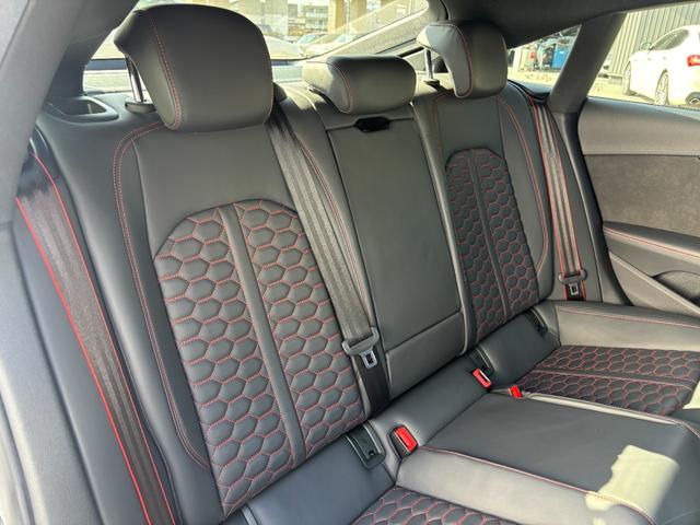 ＲＳ５スポーツバック ベースグレード　１オナ　パノラマサンルーフ　カーボンスタイリングＰＫＧ　全席シートヒーター　純正ナビ　ＴＶ　全方位カメラ　純正２０インチＡＷ（28枚目）