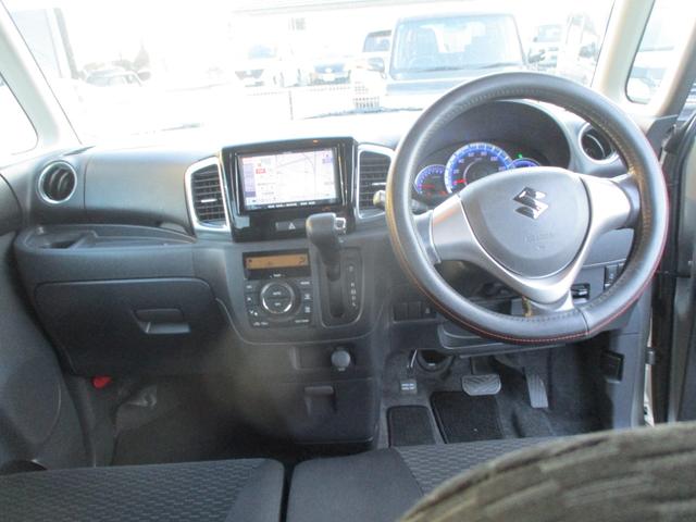 スペーシアカスタム ＴＳ　純正フルエアロ　インタークーラー付ツインカムターボ　エネチャージ　社外ナビ＆フルセグテレビ　ブルートゥース付　プッシュスタート　スマートキー２個　両側パワースライドドア　オートエアコン　ＨＩＤ　ＥＴＣ（9枚目）