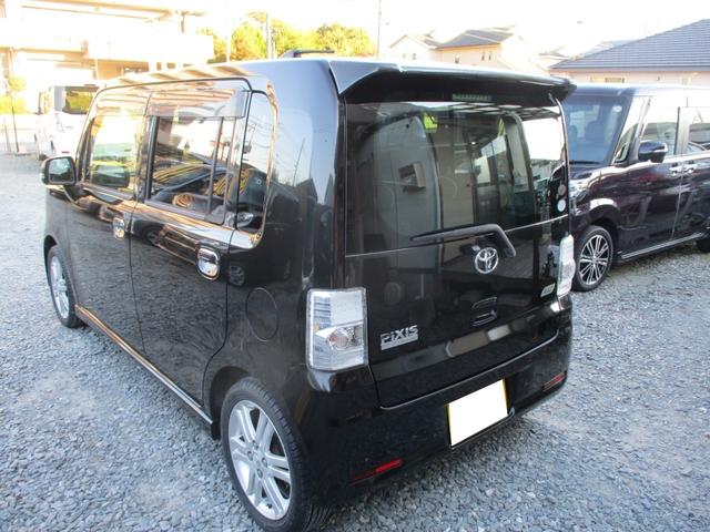 ピクシススペース カスタム　ＲＳ　純正エアロ　インタークーラー付ツインカムターボ　ＣＶＴ＆エコアイドル　７インチワイドナビ＆テレビ　ブルートゥース付き　１５インチアルミ　スマートキー　オートエアコン　ＨＩＤヘッドライト　ＥＴＣ（4枚目）