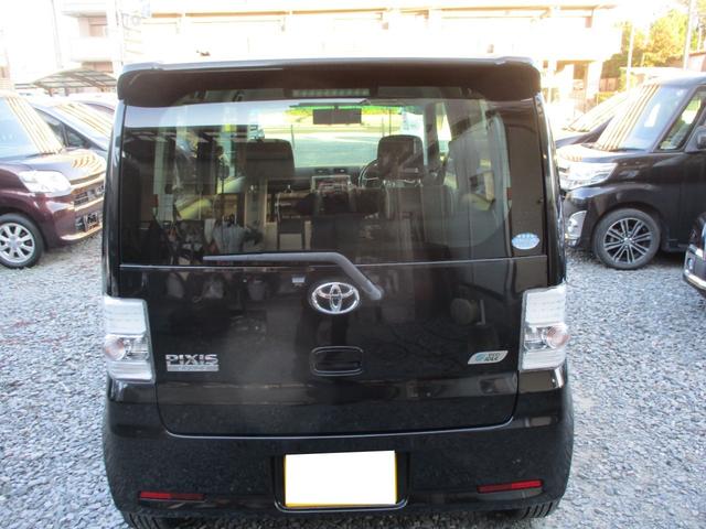 ピクシススペース カスタム　ＲＳ　純正エアロ　インタークーラー付ツインカムターボ　ＣＶＴ＆エコアイドル　７インチワイドナビ＆テレビ　ブルートゥース付き　１５インチアルミ　スマートキー　オートエアコン　ＨＩＤヘッドライト　ＥＴＣ（5枚目）