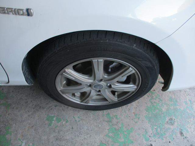 アクア G トヨタセーフティセンス ハイブリッド車 7インチワイドナビ&フルセグテレビ ブルートゥース付き 社外アルミ プッシュスタート LEDヘッドライト スマートキー2個 オートエアコン デジタルメーター(14枚目)