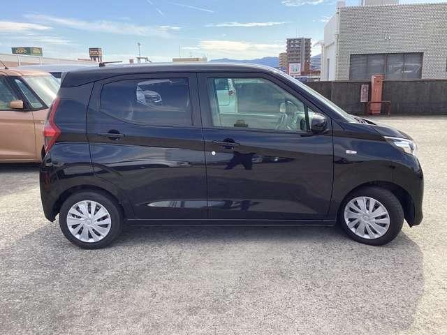 ｅＫワゴン Ｍ　アイドリングストップ　ナビ　ＥＴＣ　踏み間違い防止アシスト　ＥＴＣ　パワーウィンドウ　ナビ　マニュアルエアコン　キーレスエントリー　前席シートヒーター　エアバック　パワステ　アイドリングストップ（9枚目）