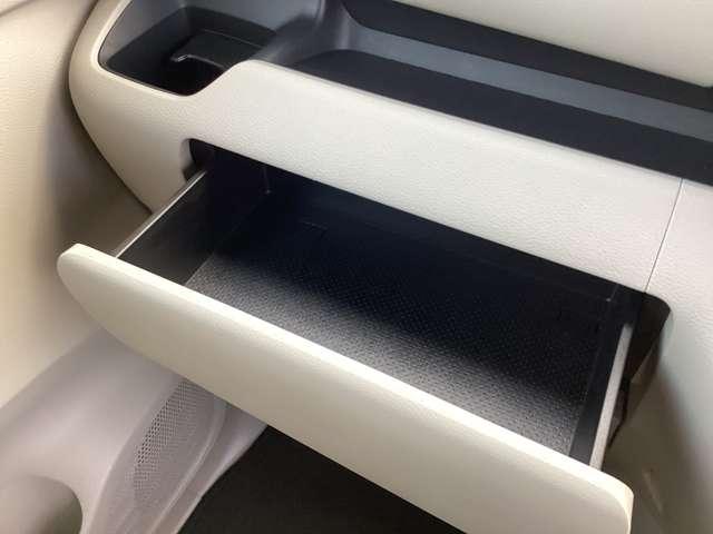 ｅＫスペース Ｇ　アイドリングストップ　フルオートエアコン　サイドカーテンエアバック　コーナーセンサー　シートヒーター　インテリキー　アイドリングストップ　盗難防止装置　ベンチシート　両側スライド片側電動　横滑防止（16枚目）