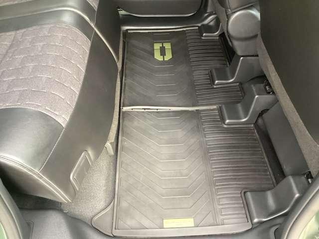 デリカミニ Ｔ　プレミアム　シャモニーパッケージ　９型ＤＡ　ＥＴＣ車載器　ＬＥＤランプ　キーレスエントリー　ＡＢＳ　エアバッグ　パワステ　ベンチシート　オートエアコン　ターボ車　スマートキー　パワーウィンドウ　シートヒーター（8枚目）