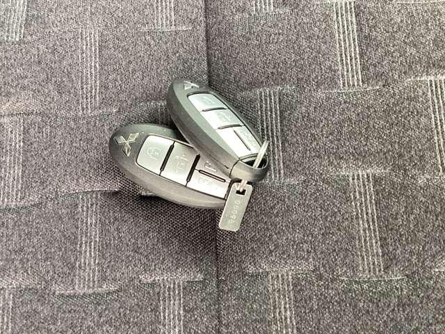 デリカミニ Ｔ　プレミアム　シャモニーパッケージ　９型ＤＡ　ＥＴＣ車載器　ＬＥＤランプ　キーレスエントリー　ＡＢＳ　エアバッグ　パワステ　ベンチシート　オートエアコン　ターボ車　スマートキー　パワーウィンドウ　シートヒーター（15枚目）