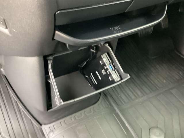 デリカミニ Ｔ　プレミアム　シャモニーパッケージ　９型ＤＡ　ＥＴＣ車載器　ＬＥＤランプ　キーレスエントリー　ＡＢＳ　エアバッグ　パワステ　ベンチシート　オートエアコン　ターボ車　スマートキー　パワーウィンドウ　シートヒーター（19枚目）