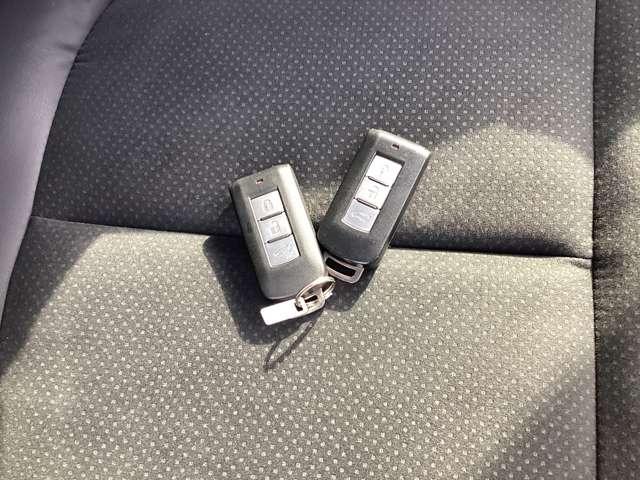 スマートキー２つあります