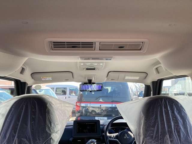 デリカミニ Ｇ　プレミアム　マイパイロット　デジタルインナーミラー　ＬＥＤ　Ａクルコン　シートヒーター　ベンチシート　エアコン　コーナーセンサー　パワステ　アルミホイール　キーレスエントリー　エアバッグ　スマートキー　寒冷地仕様（8枚目）