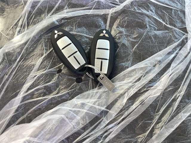 デリカミニ Ｇ　プレミアム　マイパイロット　デジタルインナーミラー　ＬＥＤ　Ａクルコン　シートヒーター　ベンチシート　エアコン　コーナーセンサー　パワステ　アルミホイール　キーレスエントリー　エアバッグ　スマートキー　寒冷地仕様（20枚目）