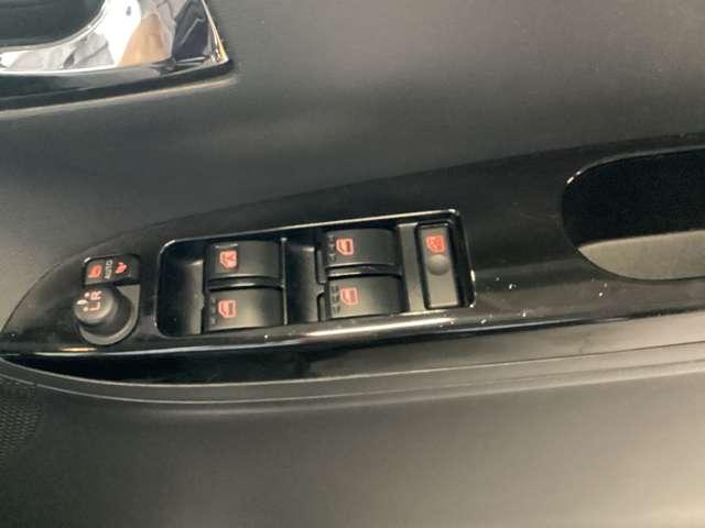 タント Ｘ　ＶＳ　ＳＡＩＩＩ　衝突軽減ブレーキ　３６０度カメラ　ナビＴＶ　イモビライザー　シートヒーター　地デジ　Ｂカメラ　パワーウインドウ　クリアランスソナー　キーフリーシステム　ＥＴＣ車載器　Ｉストップ　デュアルエアバッグ（10枚目）