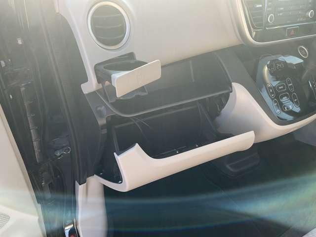 eKスペース G パワーウインドウ Wエアバッグ スマキー 盗難防止システム シートヒーター エアコン パワーステアリング ベンチシート ABS キーレスエントリー 運転席エアバッグ 寒冷地仕様 横滑り防止装置付き(15枚目)