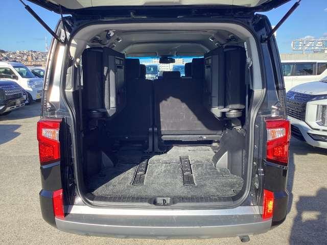 デリカD:5 P Bモニター 地デジ DVD再生 ナビTV シートヒーター ETC 4WD 電動シ-ト 寒冷地仕様 メモリナビ ABS 3列 オートエアコン ASC 盗難防止装置 パワーウインドウ エアバッグ(14枚目)