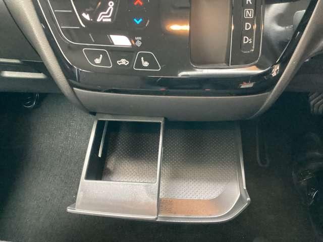 ｅＫクロススペース Ｔ　キーレスエントリー　サイドエアバッグ　プリクラ　ＡＡＣ　ｉ－ＳＴＯＰ　スマキー　ＬＥＤライト　Ｂカメラ　フルセグＴＶ　前席シートヒーター　ＥＴＣ　メモリーナビ　ターボ車　ＡＢＳ　横滑り防止　ナビＴＶ（14枚目）