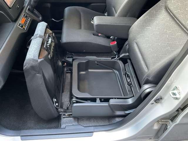 ワゴンＲ ハイブリッドＦＸ　スマキー　フルフラットシート　Ｓヒーター　盗難警報装置　パーキングセンサー　ＥＴＣ付き　助手席エアバッグ　キーレスエントリー　ナビ　フルオートエアコン　Ｉストップ　ＥＳＰ　運転席エアバッグ　パワステ（15枚目）