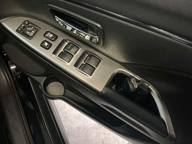 RVR G 衝突被害軽減ブレーキ ナビ TV 衝突低減ブレーキ セキュリティー 切り替え4WD キーレスエントリー Bモニター パワーウィンドウ メモリナビ エアコン ナビ&TV ABS 横滑り防止機能 クルコン(9枚目)