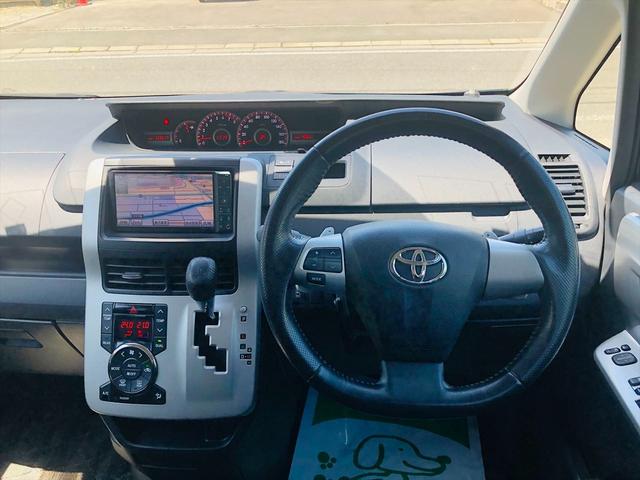 Ｓｉ　後席モニター　両側パワースライドドア　純正ＨＤＤナビ　フルセグＴＶ　ＤＶＤ　Ｂｌｕｅｔｏｏｔｈ　ＥＴＣ　バックカメラ　プッシュスタート　スマートキー　ＨＩＤヘッドライトフォグランプ　社外１８ＡＷ(39枚目)