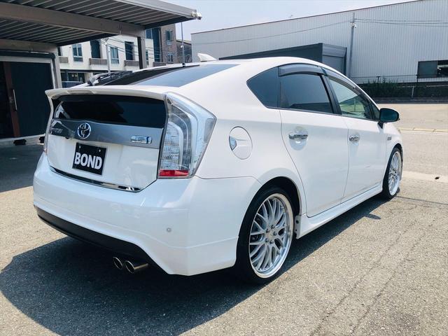 プリウスＰＨＶ Ｓ　社外１９インチアルミホイール　ローダウン　モデリスタエアロ　純正ナビ　フルセグＴＶ　ＤＶＤ　Ｂｌｕｅｔｏｏｔｈ　ＥＴＣ　バックカメラ　プッシュスタート　スマートキー　シートヒーター　ＨＩＤヘッドライト（40枚目）