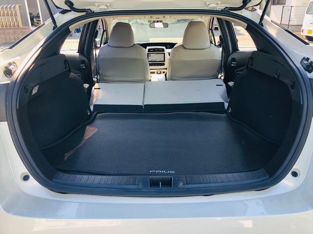 プリウス Ｓ　モデリスタエアロ　社外１７インチアルミホイール　純正ナビ　フルセグＴＶ　ＤＶＤ　Ｂｌｕｅｔｏｏｔｈ　ＥＴＣ　バックカメラ　プッシュスタート　スマートキー　ＬＥＤヘッドライト　フォグランプ（59枚目）