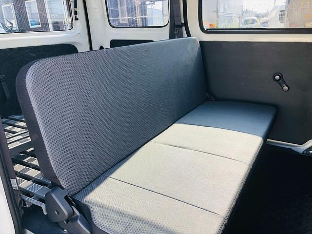 ハイゼットカーゴ スペシャルＳＡＩＩＩ　ハイルーフ　障害物センサー　レーンキープアシスト　衝突軽減ブレーキ　横滑り防止装置　両側スライドドア　純正ラジオ　アイドリングストップ　フルフラットシート　パワーステアリング　運転席・助手席エアバック（53枚目）