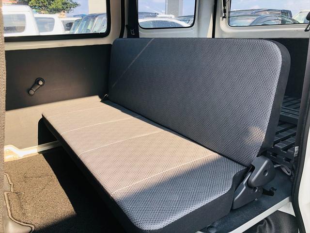 ハイゼットカーゴ スペシャルＳＡＩＩＩ　ハイルーフ　障害物センサー　レーンキープアシスト　衝突軽減ブレーキ　横滑り防止装置　両側スライドドア　純正ラジオ　アイドリングストップ　フルフラットシート　パワーステアリング　運転席・助手席エアバック（55枚目）