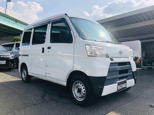 ハイゼットカーゴ スペシャルＳＡＩＩＩ　ハイルーフ　障害物センサー　レーンキープアシスト　衝突軽減ブレーキ　横滑り防止装置　両側スライドドア　純正ラジオ　アイドリングストップ　フルフラットシート　パワーステアリング　運転席・助手席エアバック（68枚目）