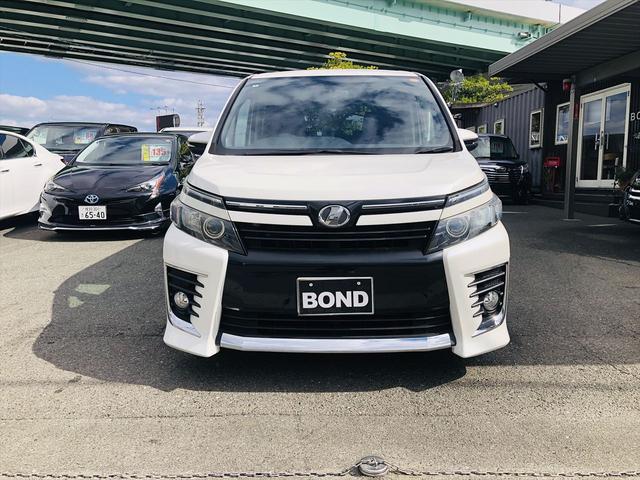 ヴォクシー ＺＳ　両側パワースライドドア　純正ナビ　フルセグＴＶ　ＤＶＤ　Ｂｌｕｅｔｏｏｔｈ　ＥＴＣ　バックカメラ　プッシュスタート　スマートキー　ＬＥＤヘッドライト　フォグランプ　純正１６ＡＷ　アイドリングストップ（12枚目）