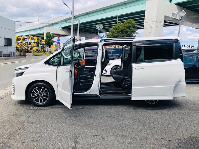 ヴォクシー ＺＳ　両側パワースライドドア　純正ナビ　フルセグＴＶ　ＤＶＤ　Ｂｌｕｅｔｏｏｔｈ　ＥＴＣ　バックカメラ　プッシュスタート　スマートキー　ＬＥＤヘッドライト　フォグランプ　純正１６ＡＷ　アイドリングストップ（31枚目）