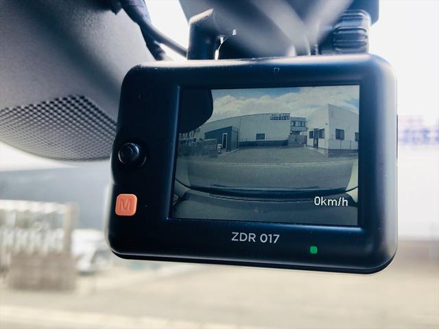 オデッセイ アブソルート 両側パワースライドドア 前後ドライブレコーダー 純正ナビ DVD Bluetooth ETC バックカメラ 3列シート プッシュスタート スマートキー LEDヘッドライト フォグランプ 純正17AW(60枚目)