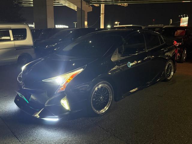 プリウス S モデリスタエアロ 車高調 社外18インチアルミホイール 純正ナビ フルセグTV DVD ETC バックカメラ プッシュスタート スマートキー LEDヘッドライト フォグランプ シャークアンテナ(6枚目)