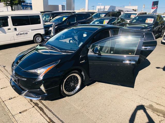 プリウス S モデリスタエアロ 車高調 社外18インチアルミホイール 純正ナビ フルセグTV DVD ETC バックカメラ プッシュスタート スマートキー LEDヘッドライト フォグランプ シャークアンテナ(36枚目)