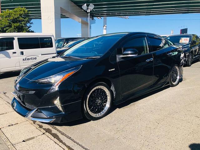 プリウス S モデリスタエアロ 車高調 社外18インチアルミホイール 純正ナビ フルセグTV DVD ETC バックカメラ プッシュスタート スマートキー LEDヘッドライト フォグランプ シャークアンテナ(38枚目)