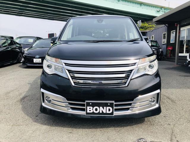 セレナ ライダー　Ｓ－ハイブリッド　後席モニター　両側パワースライドドア　純正ナビ　フルセグＴＶ　ＤＶＤ　ＥＴＣ　バックカメラ　プッシュスタート　スマートキー　キーレスエントリー　ＬＥＤヘッドライト　フォグランプ　純正１６ＡＷ（12枚目）