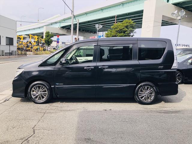 セレナ ライダー　Ｓ－ハイブリッド　後席モニター　両側パワースライドドア　純正ナビ　フルセグＴＶ　ＤＶＤ　ＥＴＣ　バックカメラ　プッシュスタート　スマートキー　キーレスエントリー　ＬＥＤヘッドライト　フォグランプ　純正１６ＡＷ（14枚目）