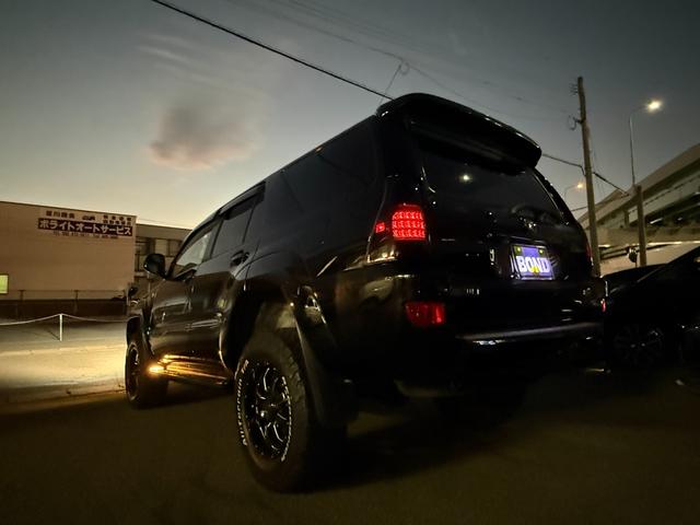 ハイラックスサーフ SSR-X リフトアップ 社外17インチアルミホイール 社外ナビ DVD ETC バックカメラ キーレスエントリー 電動格納ミラー 社外HIDヘッドライト フォグランプ 盗難防止システム 衝突安全ボディ(34枚目)