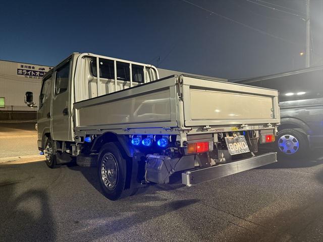 キャンター ダブルキャブロング全低床 最大積載量1500Kg 原動機の型式4P10 社外オーディオ CD キーレスエントリー ベンチシート フォグランプ 電動格納ミラー 全低床 Ad Blue パワーウインドウ パワーステアリング(8枚目)