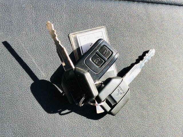 キャンター ダブルキャブロング全低床 最大積載量1500Kg 原動機の型式4P10 社外オーディオ CD キーレスエントリー ベンチシート フォグランプ 電動格納ミラー 全低床 Ad Blue パワーウインドウ パワーステアリング(58枚目)