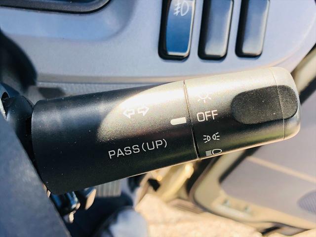 キャンター ダブルキャブロング全低床 最大積載量1500Kg 原動機の型式4P10 社外オーディオ CD キーレスエントリー ベンチシート フォグランプ 電動格納ミラー 全低床 Ad Blue パワーウインドウ パワーステアリング(60枚目)