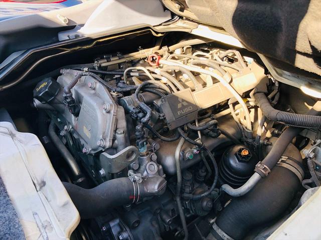 キャンター ダブルキャブロング全低床 最大積載量1500Kg 原動機の型式4P10 社外オーディオ CD キーレスエントリー ベンチシート フォグランプ 電動格納ミラー 全低床 Ad Blue パワーウインドウ パワーステアリング(76枚目)