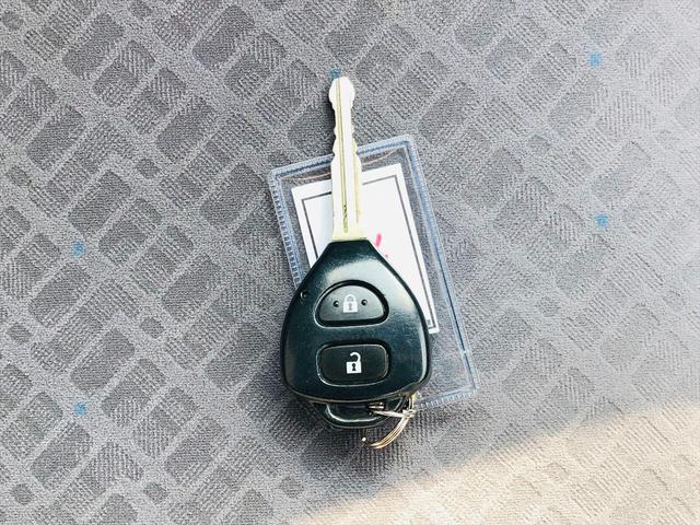 ハイエースバン ロングスーパーＧＬ　２型　ローダウン　社外１５インチアルミホイール　両側スライドドア　社外オーディオ　ＣＤ　ＥＴＣ　キーレスエントリー　電動格納ミラー　ＡＣ１００Ｖ　ＬＥＤヘッドライト　フォグランプ　簡易ベット（53枚目）