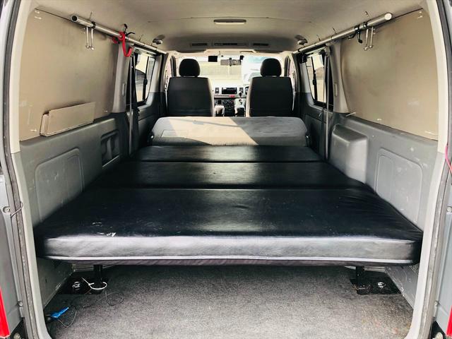 ハイエースバン ロングスーパーＧＬ　２型　ローダウン　社外１５インチアルミホイール　両側スライドドア　社外オーディオ　ＣＤ　ＥＴＣ　キーレスエントリー　電動格納ミラー　ＡＣ１００Ｖ　ＬＥＤヘッドライト　フォグランプ　簡易ベット（60枚目）