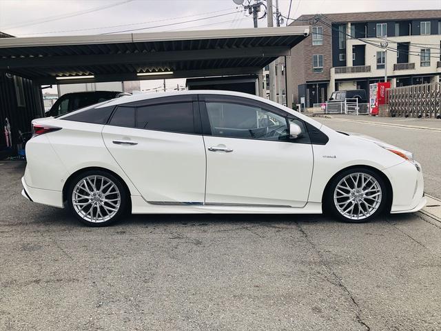 プリウス Aツーリングセレクション TRDエアロ ローダウン 社外18インチアルミホイール 社外ナビ フルセグTV DVD ETC バックカメラ プッシュスタート スマートキー シートヒーター ドライブレコーダー LEDヘッドライト(15枚目)