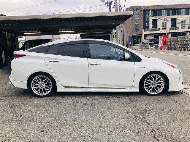 プリウス Aツーリングセレクション TRDエアロ ローダウン 社外18インチアルミホイール 社外ナビ フルセグTV DVD ETC バックカメラ プッシュスタート スマートキー シートヒーター ドライブレコーダー LEDヘッドライト(41枚目)