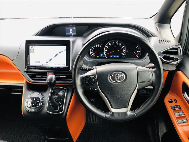 ヴォクシー ＺＳ　後席モニター　パワースライドドア　９インチ純正ナビ　フルセグＴＶ　ＤＶＤ　Ｂｌｕｅｔｏｏｔｈ　ＥＴＣ　バックカメラ　プッシュスタート　スマートキー　３列シート　ＬＥＤヘッドライト　フォグランプ（16枚目）