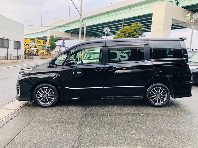 ヴォクシー ＺＳ　後席モニター　パワースライドドア　９インチ純正ナビ　フルセグＴＶ　ＤＶＤ　Ｂｌｕｅｔｏｏｔｈ　ＥＴＣ　バックカメラ　プッシュスタート　スマートキー　３列シート　ＬＥＤヘッドライト　フォグランプ（35枚目）