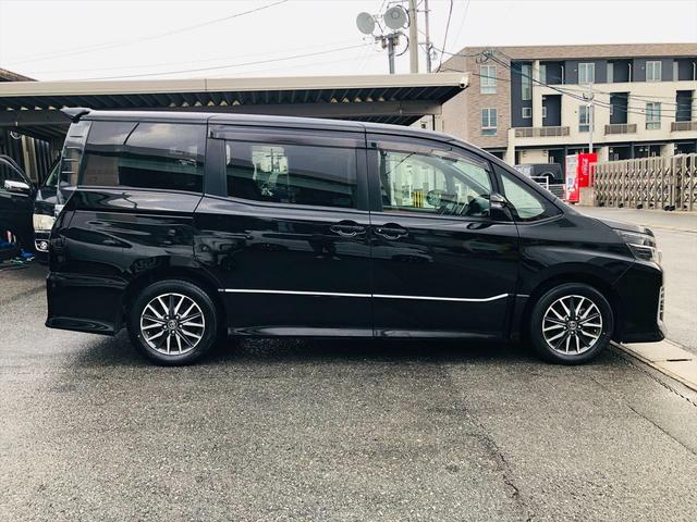 ヴォクシー ＺＳ　後席モニター　パワースライドドア　９インチ純正ナビ　フルセグＴＶ　ＤＶＤ　Ｂｌｕｅｔｏｏｔｈ　ＥＴＣ　バックカメラ　プッシュスタート　スマートキー　３列シート　ＬＥＤヘッドライト　フォグランプ（41枚目）