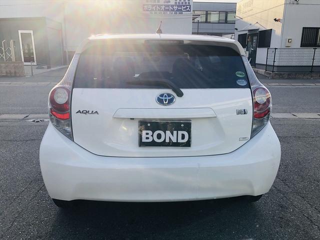 アクア G 純正ナビ DVD ETC バックカメラ プッシュスタート スマートキー キーレスエントリー 電動格納ミラー 衝突安全ボディ アイドリングストップ 運転席・助手席エアバック(13枚目)