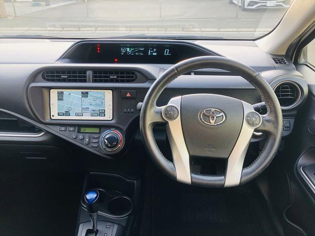 アクア G 純正ナビ DVD ETC バックカメラ プッシュスタート スマートキー キーレスエントリー 電動格納ミラー 衝突安全ボディ アイドリングストップ 運転席・助手席エアバック(16枚目)