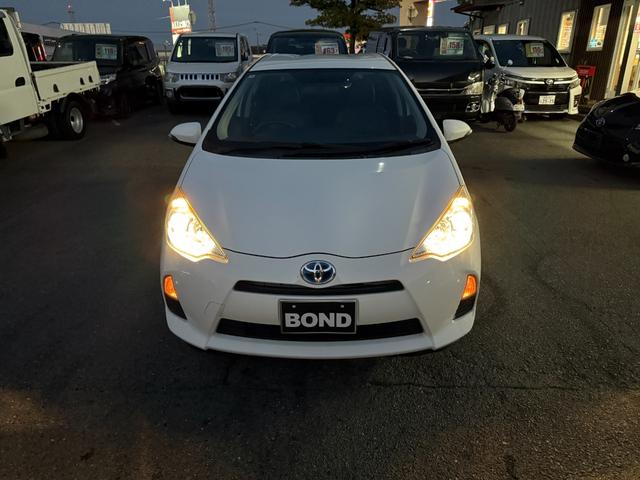 アクア G 純正ナビ DVD ETC バックカメラ プッシュスタート スマートキー キーレスエントリー 電動格納ミラー 衝突安全ボディ アイドリングストップ 運転席・助手席エアバック(31枚目)